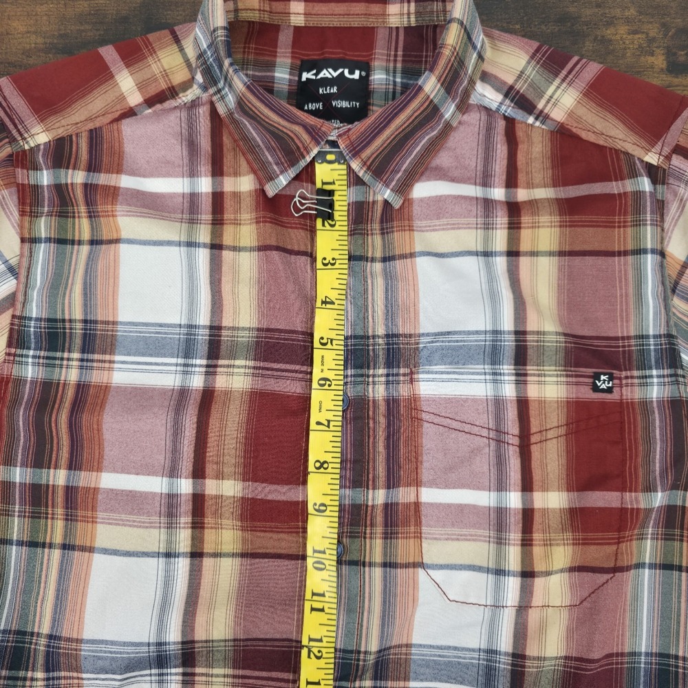 KAVU Men's Short Sleeve Button Up Red White Plaid Size Medium Lightweight - Picture 7 of 8